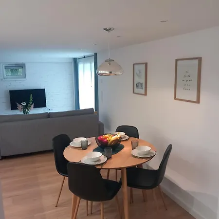 Apartament No 28 *
